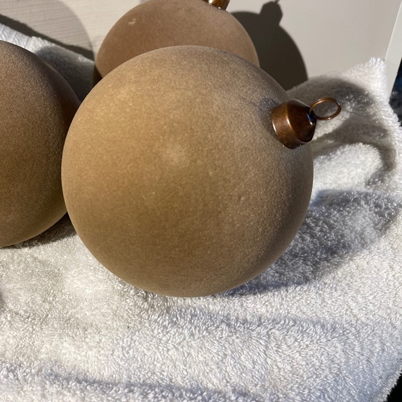 Christmas ornaments - Picture 2 of 3